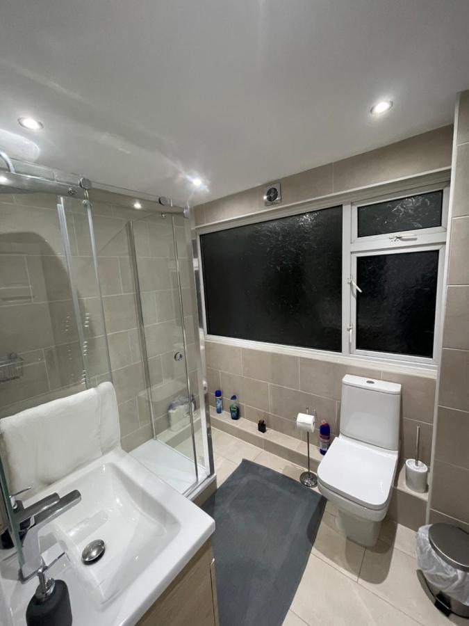 Tilbury Docks Rooms For Short Letting Exteriör bild